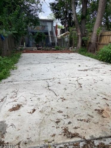 101 Holsman St, Paterson NJ  07522-1820 exterior