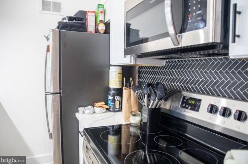 2810 22nd St, Philadelphia PA 19140-4722 exterior