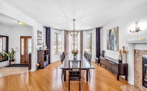 51 Clarendon Ave, Chicopee, MA 01013-1839