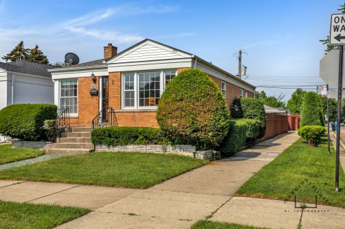 3460 Oketo Ave, Chicago, IL 60634-3446