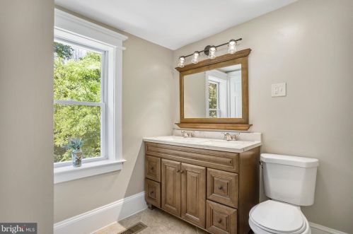 1847 Orlando Rd, Pottstown PA  19464-1622 exterior