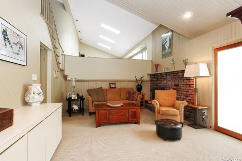 741 Park Ct, Valley Stream NY 11581-3507 exterior