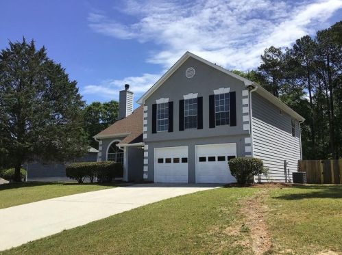 8227 Mahogany Ln, Lithonia GA  30058-5096 exterior