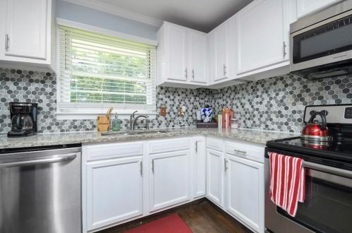 1379 Aniwaka Ave, Atlanta GA  30311-3507 exterior