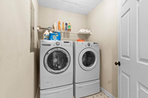 5961 Duren Mdw Dr, Lithonia GA 30058-3592 exterior