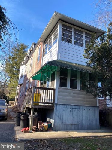 3204 Cv Rd, Camden NJ 08110-3512 exterior