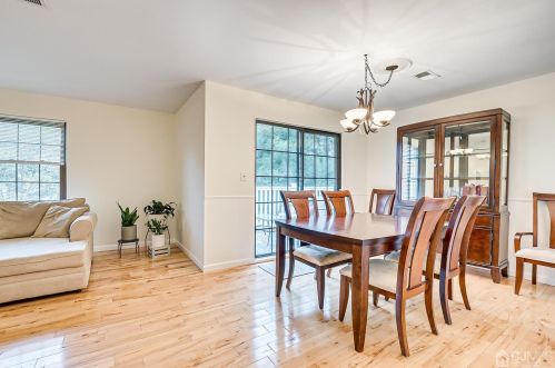 30 Prospect St, Metuchen NJ 08840-2270 exterior