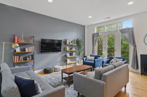 4814 Damen Ave, Chicago, IL 60625-4191