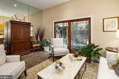 615 Addison St, Philadelphia PA 19143-1308 exterior