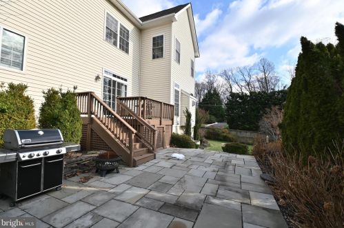 5718 Colfax Ave, Alexandria VA 22311-1012 exterior