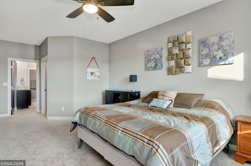 8697 Collin Way, South Saint Paul MN 55076-5330 exterior