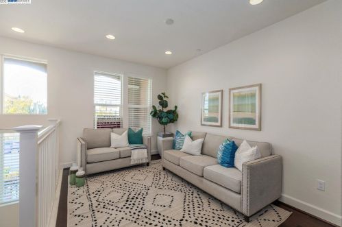 1632 Lee Way, Milpitas CA 95035-9013 exterior