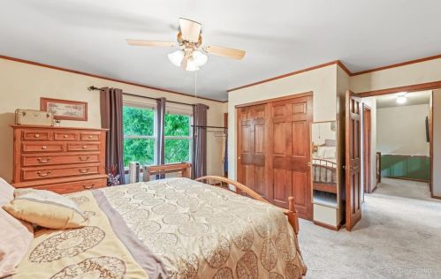 758 Weston Dr, Bull Valley IL 60014-8581 exterior