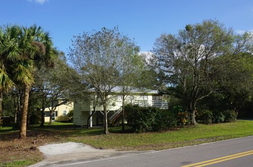 5000 Seminole Rd, Fort Pierce FL  34951-2106 exterior
