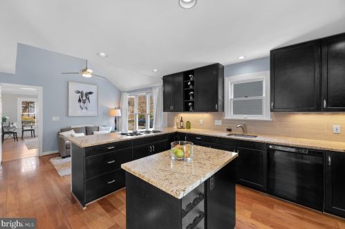 8904 1st Ave, Silver Spring MD 20912-4654 exterior