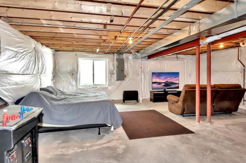 6610 Eich Dr, Joliet IL exterior