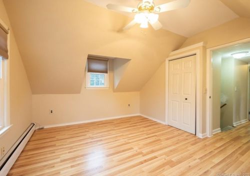 310 Main St, Meriden CT 06450-6047 exterior