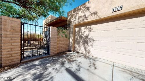 1705 Baxter Dr, Tucson, AZ 85716-3348