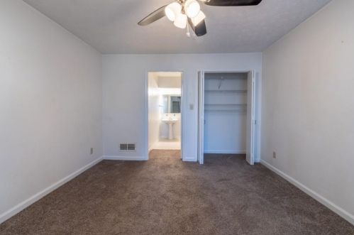 1152 Lynmoor Dr, Atlanta GA 30319-4126 exterior