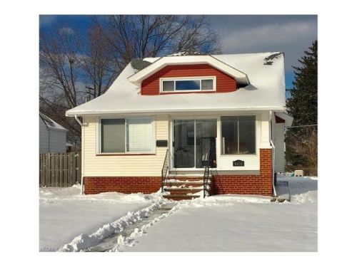 4404 Forestwood Dr, Cleveland OH  44134-2816 exterior