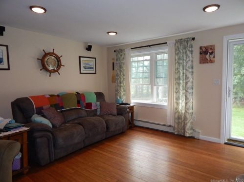 436 Babcock Hl Rd, Exeter CT 06249-1301 exterior