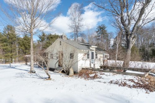 161 Bear Hl Rd, Concord NH 03307-1412 exterior