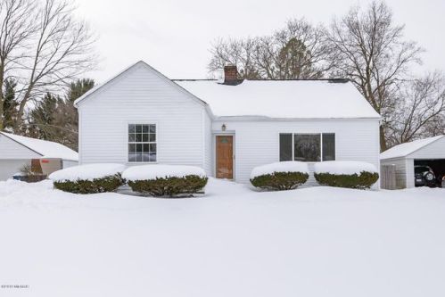 818 Parchmount Ave, Kalamazoo MI  49004-1741 exterior