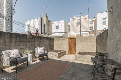 365 Daly St, Philadelphia PA  19148-3306 exterior