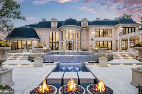 6431 Georgetown Pike, Mc Lean VA 22101-2212 exterior