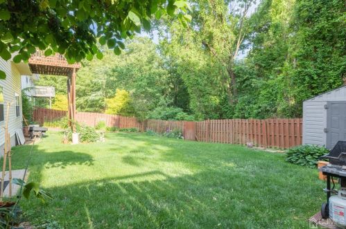 122 Dewolfe St, Edison NJ  08817-5145 exterior