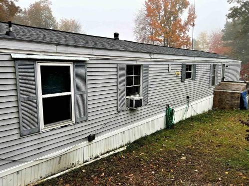 369 Emerald Dr, Barrington NH 03825-5171 exterior