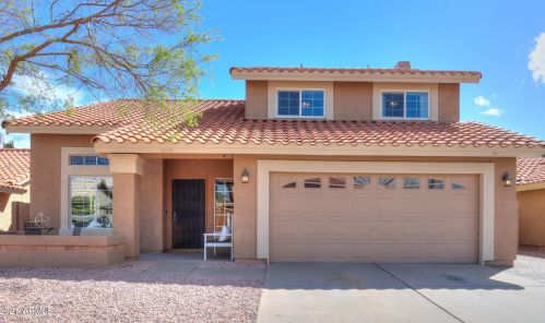 4331 Amberwood Dr, Phoenix AZ 85045-4209 exterior