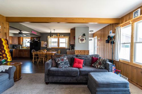 6613 Dodge Pl, Milwaukee WI  53220-1329 exterior