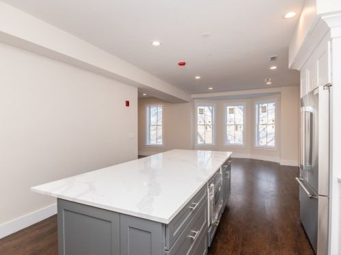 9 Monument Sq, Boston MA  exterior