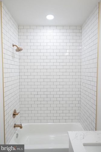 1500 Dickinson St, Philadelphia PA 19146-4757 exterior