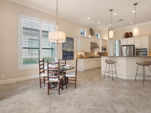 9313 Vercelli Ct, Naples FL 34113-7748 exterior