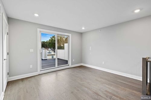 57 Lincoln Ave, Cliffside Park NJ 07010-1820 exterior