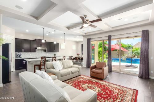 4820 Mingus Dr, Chandler AZ 85249-2052 exterior