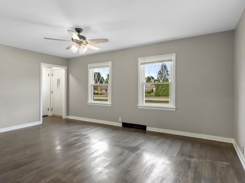 2109 Waldo Blvd, Manitowoc, WI 54220-2502