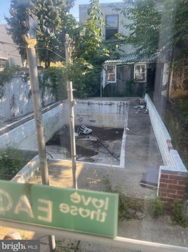 2209 Cumberland St, Philadelphia PA 19125-2204 exterior