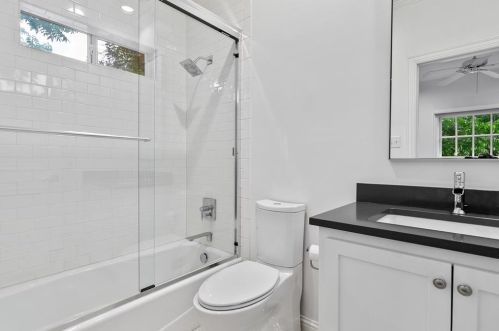 2853 Fondren Dr, Dallas TX 75205-1911 exterior