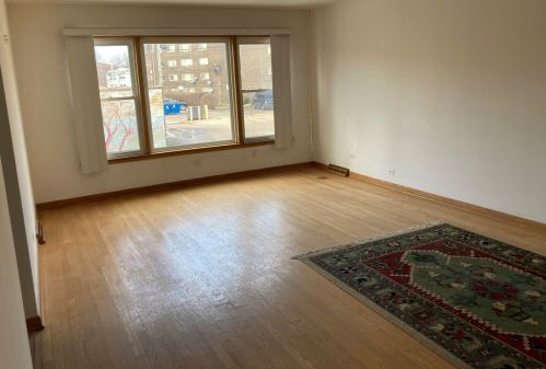 5534 Lawrence Ave, Chicago, IL 60630-3455