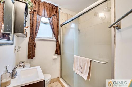 32 2nd St, Perth Amboy NJ 08861-4608 exterior