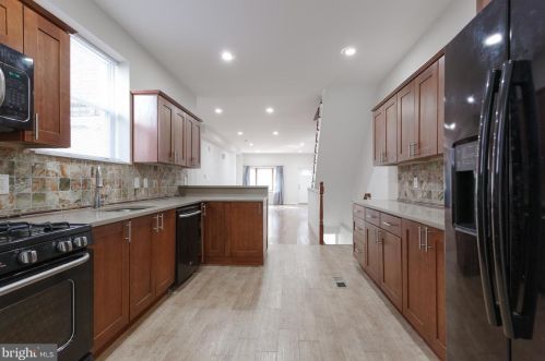 1511 Mckean St, Philadelphia PA  19145-3033 exterior