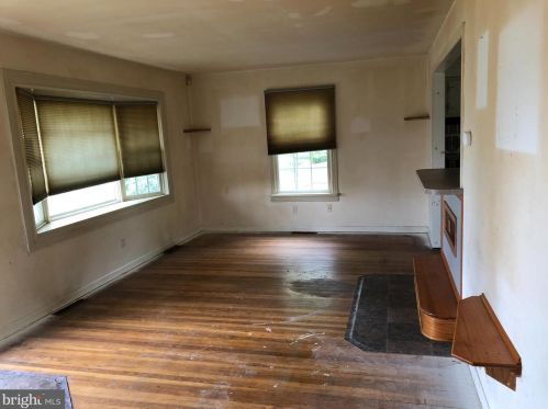 300 Cressmont Ave, Blenheim NJ 08012-3840 exterior