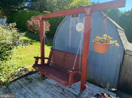 76 Gardenia Dr, Hanover PA 17331-3454 exterior