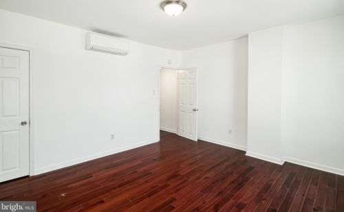 2645 Emerald St, Philadelphia PA 19134-2033 exterior