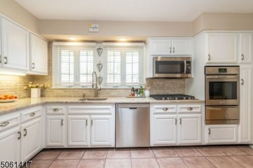 015 Union Rd, Parsippany, NJ 07054-1525