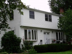 3 Carl St, Newton, MA 02461-1905