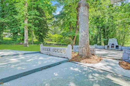 655 Lynn Cir, Atlanta GA  30311-2314 exterior